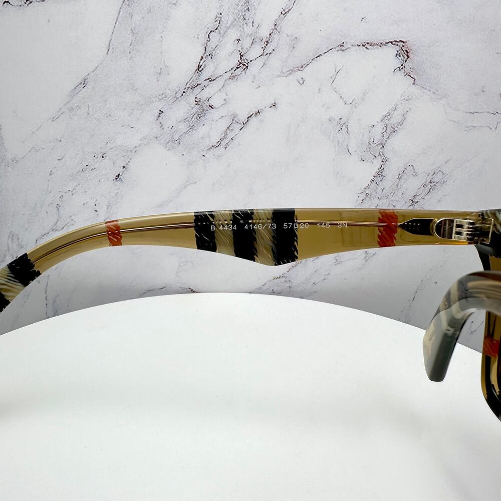 NEW Burberry Sunglasses - Picture 7 of 16